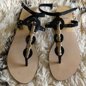 Dolce Vita Dinara flat sandal